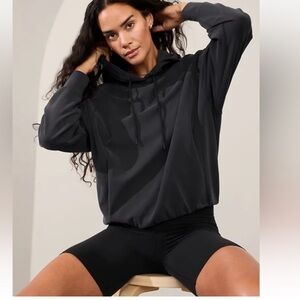 NWT Athleta Seasoft Bubble Hem Hoodie in Black